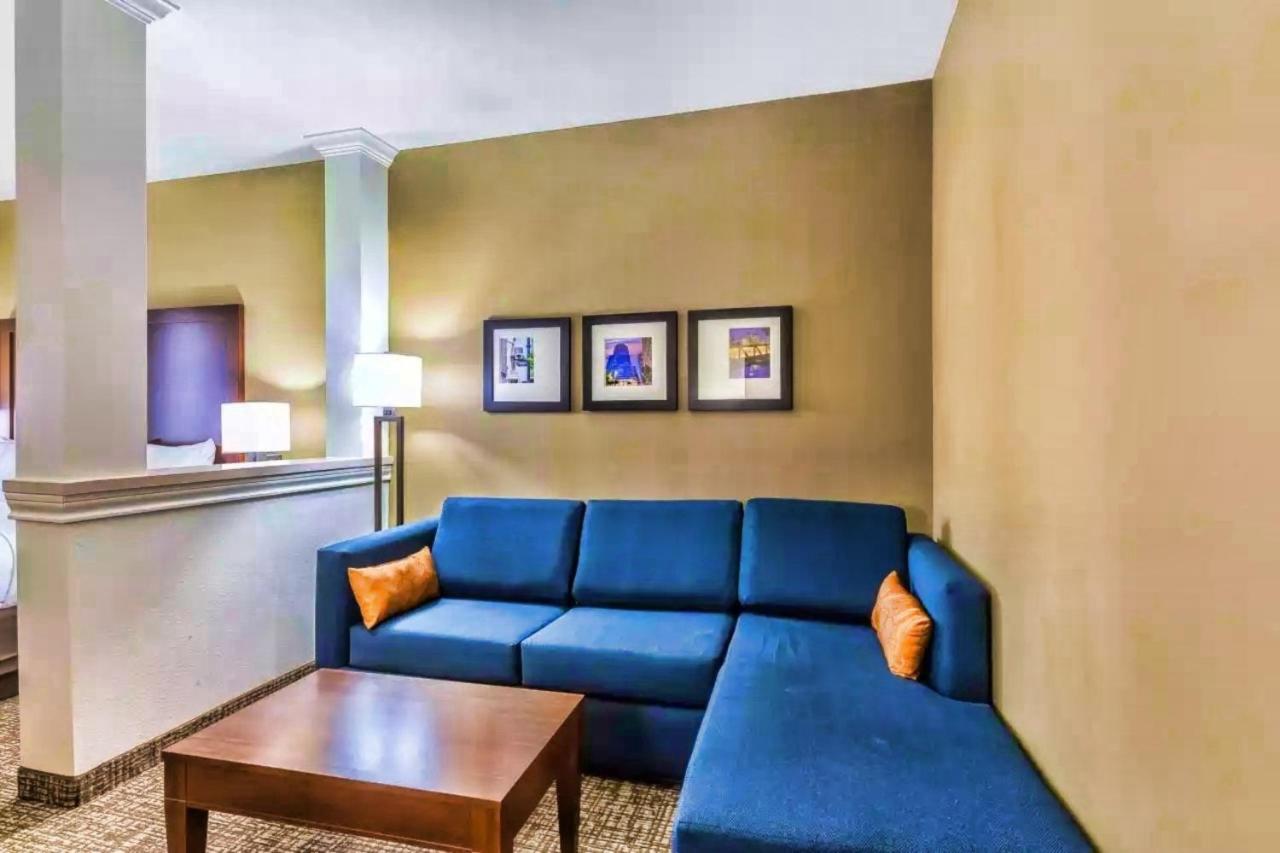 Comfort I45 North Hotel 3*